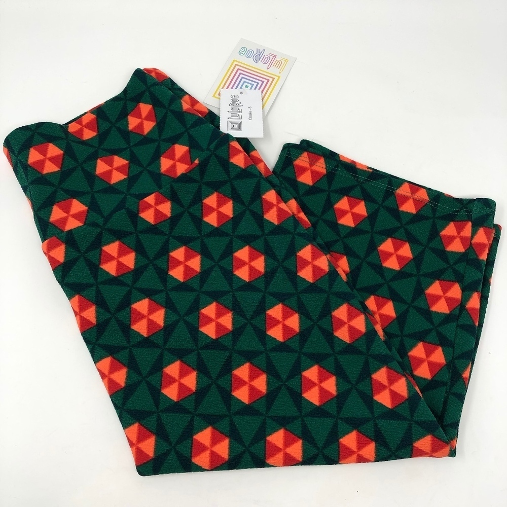 Lularoe Cassie Christmas Red Green Pinwheels Skirt
